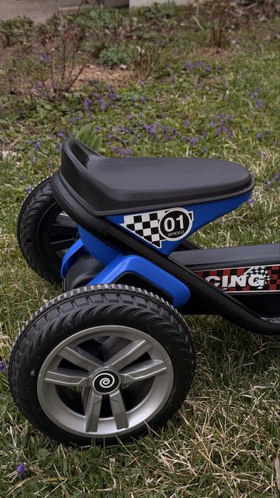 Продам велосипед (детский педальный картинг)