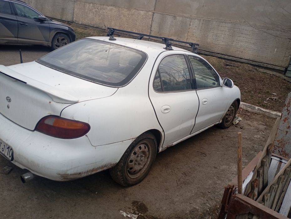 Продам хундай лантра 1995 года