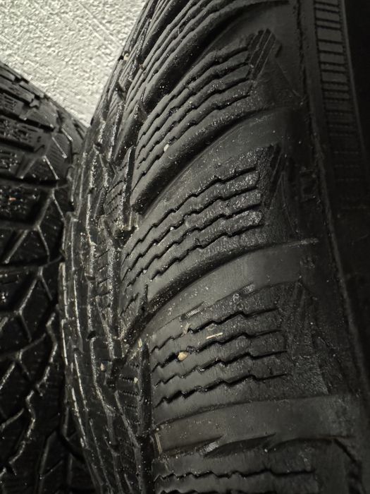 Set 4 anvelope de iarna 225/50/R18 99H XL Nokian