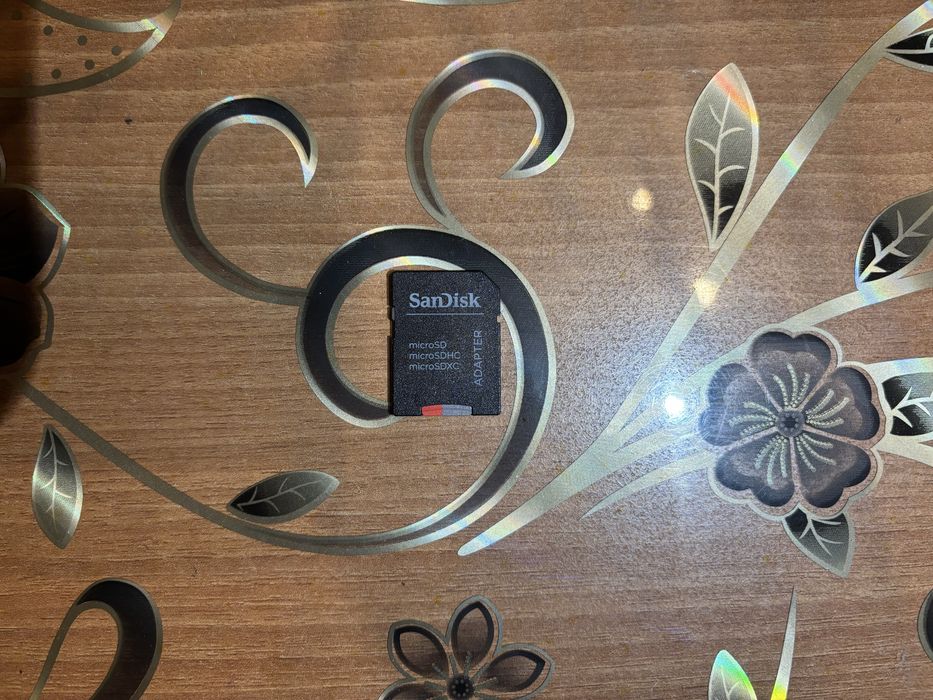 Canon EOS 800D – КАТО НОВ (4000 кадъра) + Обектив + Чанта + SD карта SanDisk Ultra A1 256GB