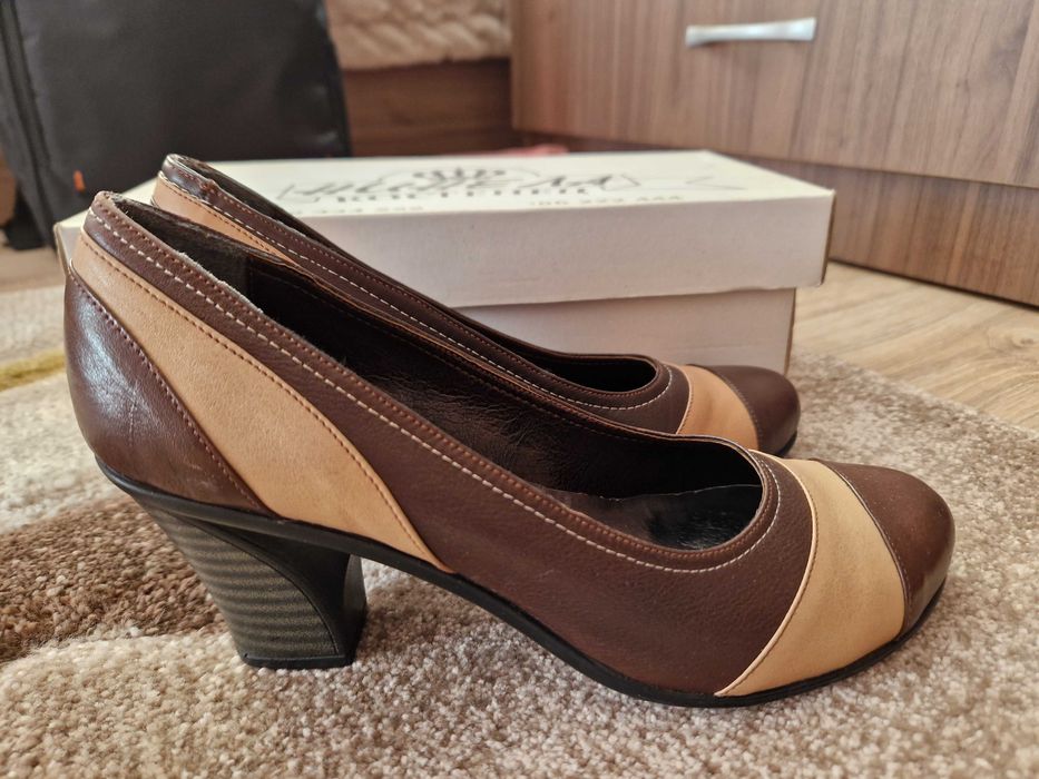 Нови ежедневни обувки с ток, 39 номер