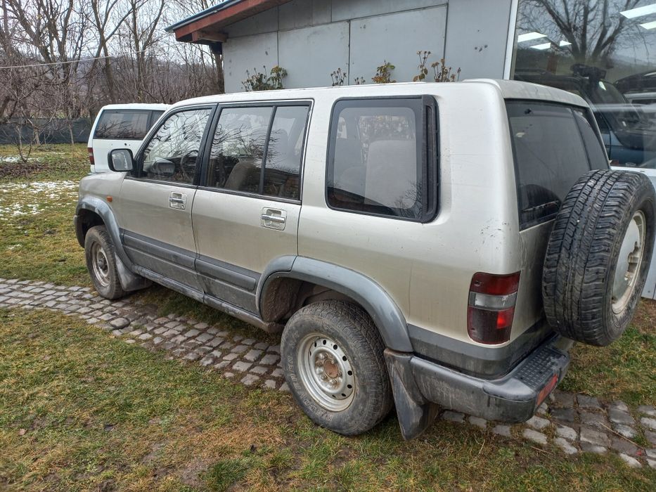 Isuzu trooper  на части