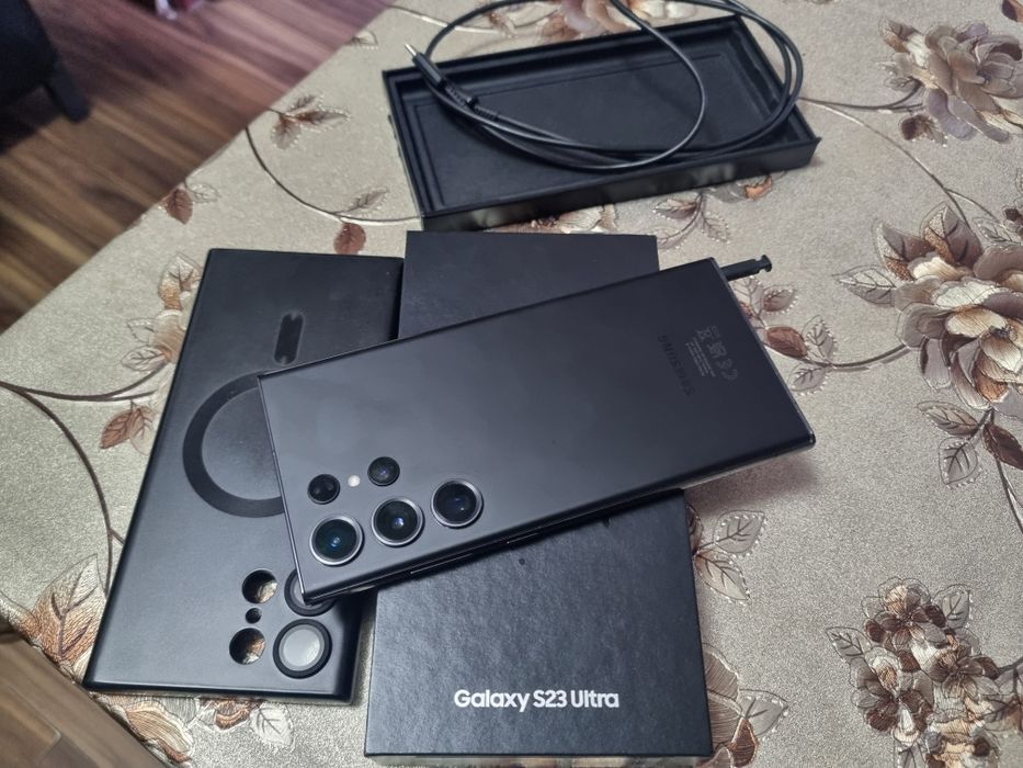 Samsung S23 Ultra de 256gb impecabil full box original