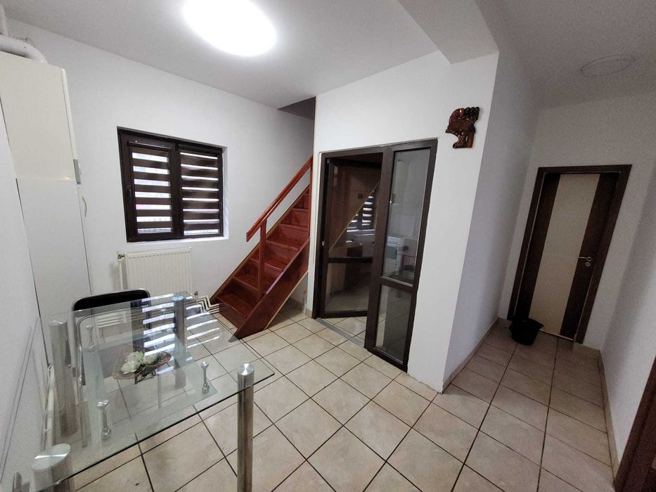 Inchiriez casa/vila super ca locuinta sau pentru afacere fara avizul vecinilor!