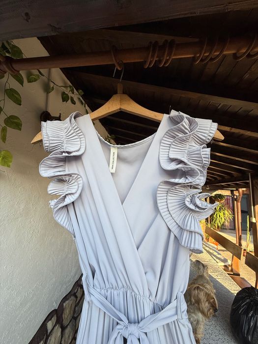 Сив официален гащеризон. Подходящ за всеки повод.