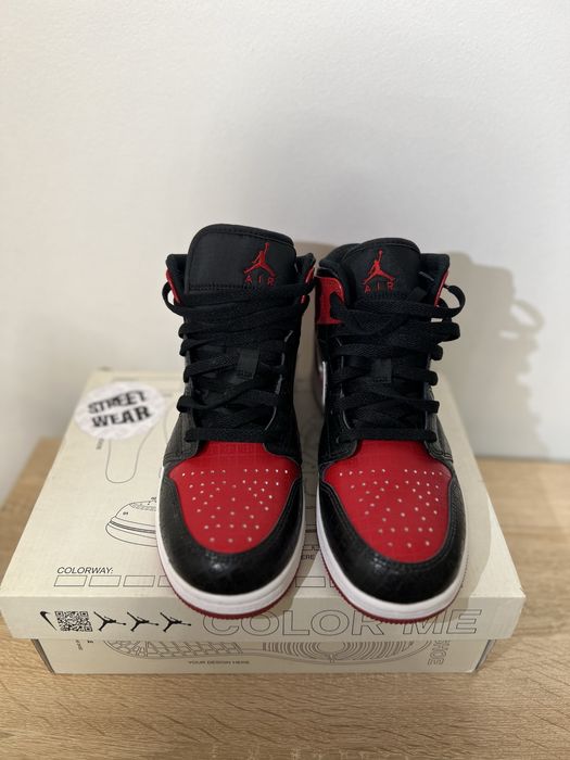 Дамски кецове Nike Air Jordan 1 Mid