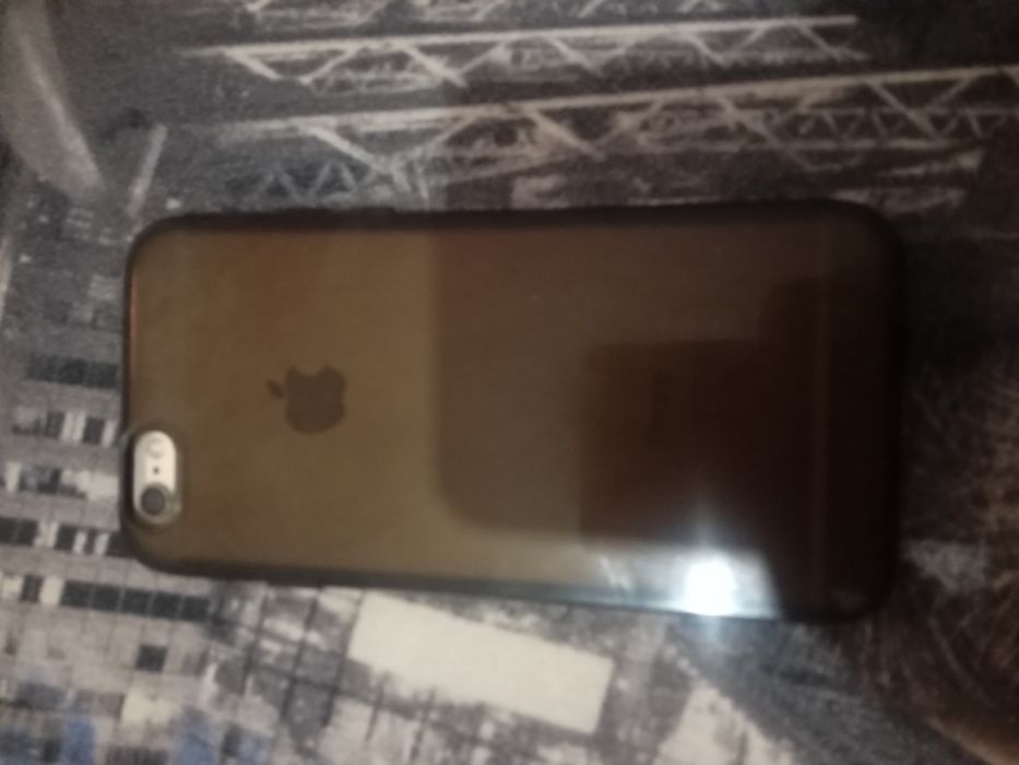 Продам IPhone 6    .