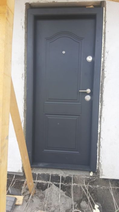 Usi metalice de exterior/curte Mega Door 1850 lei