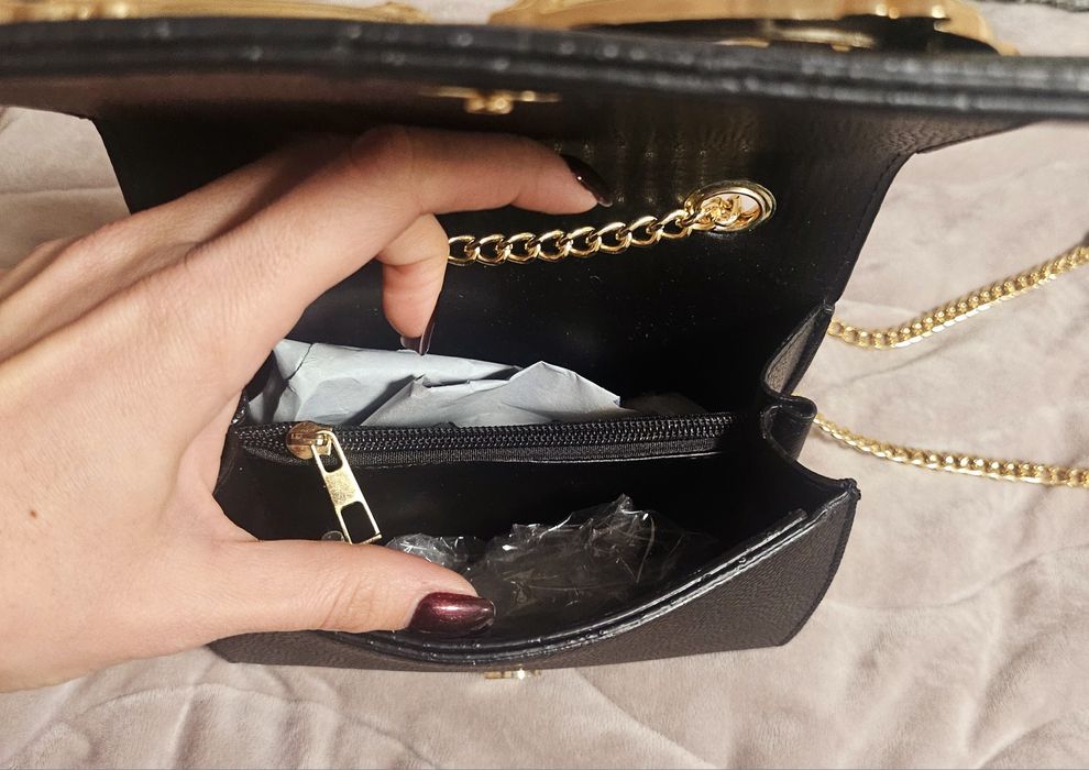 Уникална чанта-бижу