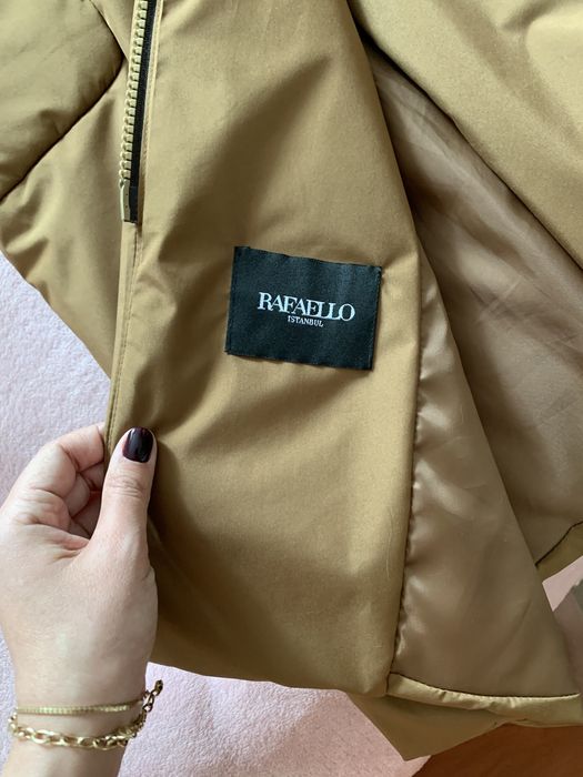 Продам женскую куртку