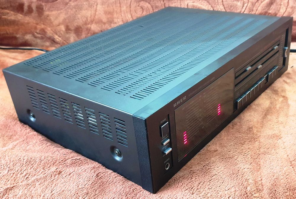 Uher VG-836 statie amplificator putere 90W pe 4 Ohm, sau 60W pe 8 Ohm