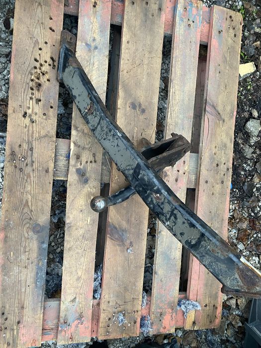 Теглич Ford C-Max 2010-2019