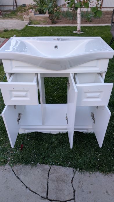 Mobilier baie ,masca cu lavoar