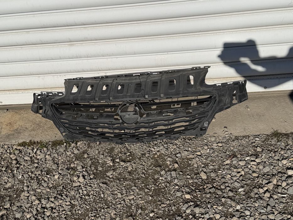 Решетка/Маска за Opel Corsa E (2014-2019)