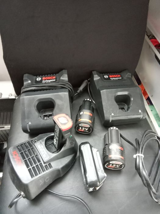 Incarcator Bosch 12 V fast charge 4 A