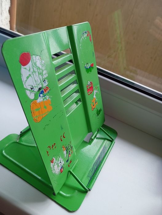 Подставка для книг