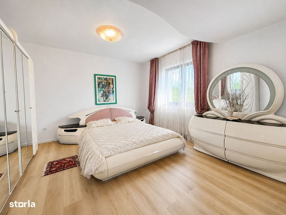 Casă cu 4 camere, priveliște panoramică, terasă, grădină si foisor