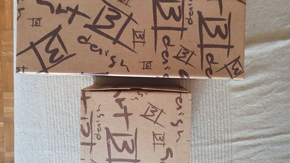 Биметални поставка за вино и настолен часовник от Art 3 Design