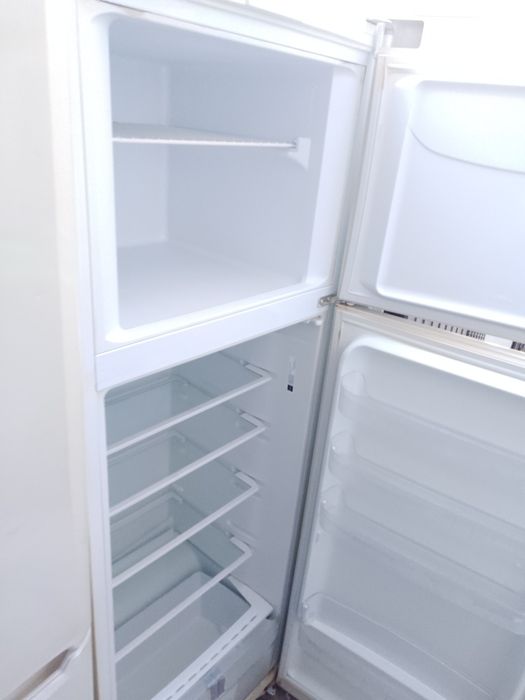 Frigider arctic Whirlpool Indesit Zanussi Electrolux