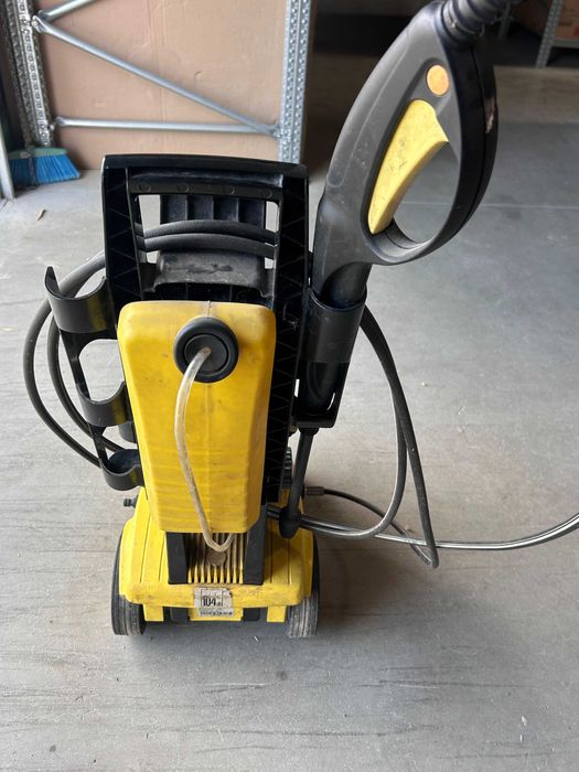 Продавам водоструйка Kärcher K3300 GS - бензинова