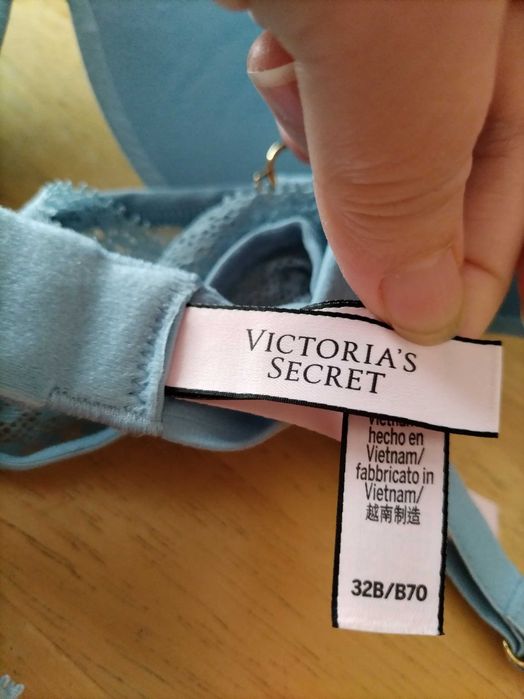 Sutien Victoria's Secret, nou, de culoare bleu-ciel, mar 32B/B70