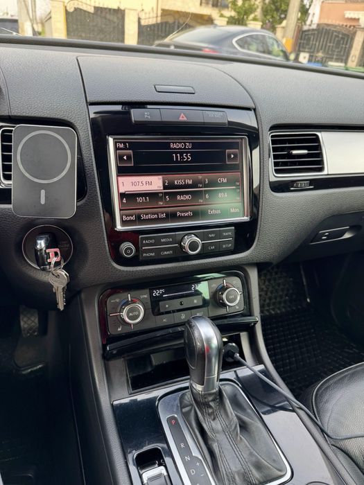 Vand Volkswagen Touareg 2012 , echipare superioara 3.0 tdi 245 cai