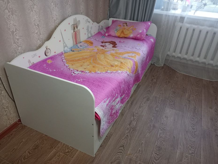 Продам кровать для девочки