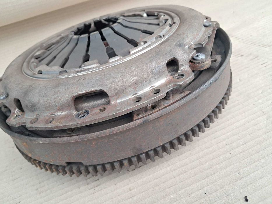 Opel Corsa D Meriva Astra H, ambreiaj complet volanta masa dubla placa disc, motor 1,3 diesel