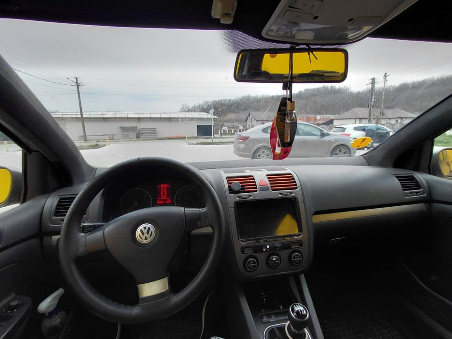 Vând Volkswagen Golf 5 1.9 TDI 2007