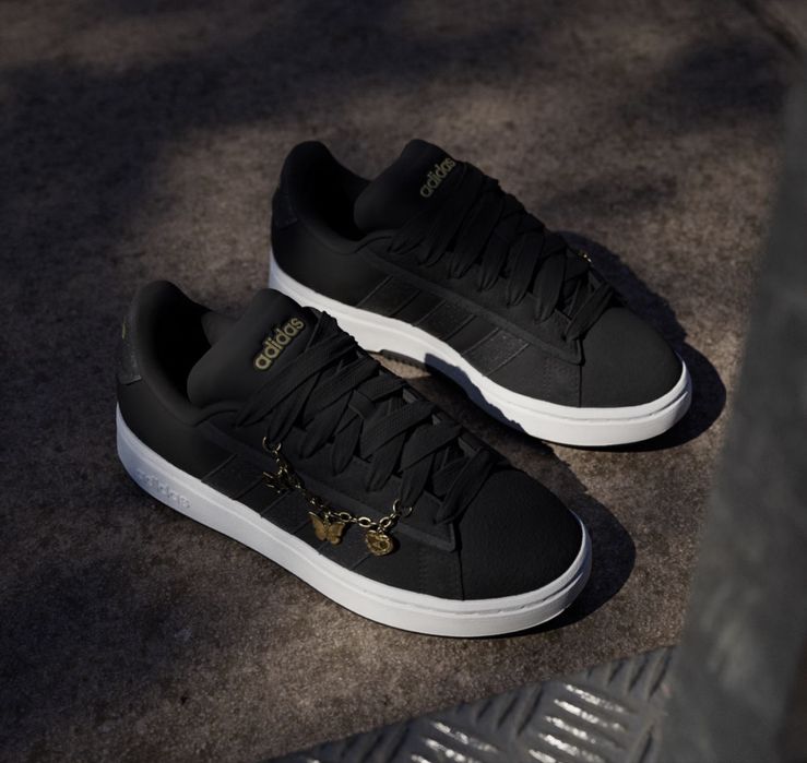 Кроссовки Adidas