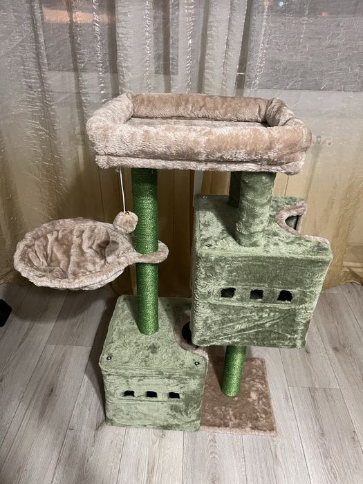 Turn de joaca pisici