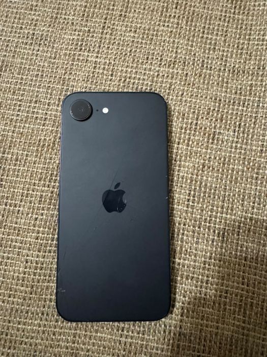 ПродамIphone 17e