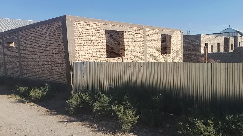 Продется недостроенный участок