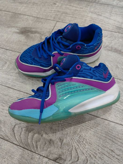 Кроссовки для баскетбола