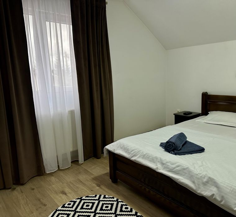 Cabana Piatra-Fantanele / Tihuta