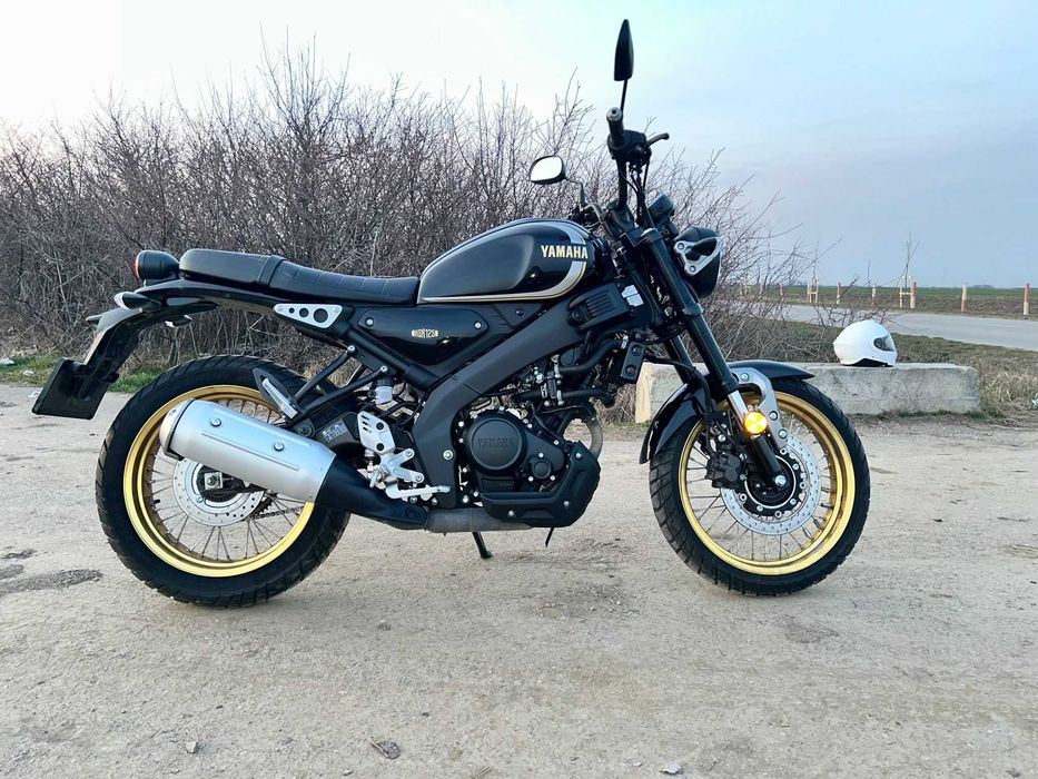 Motocicleta Yamaha XSR Legacy 125 cmc