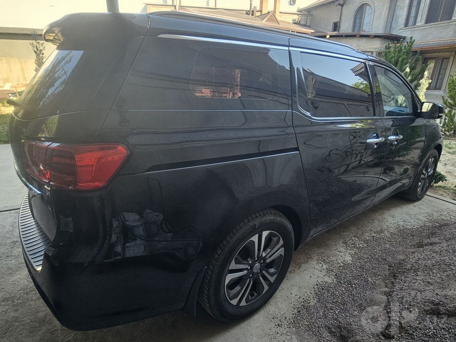 KIA CARNIVAL 2.2 DIZEL. 9 местный 2019 год. Киа карнивал солярка