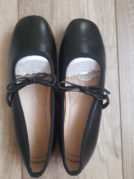 Продам женские балетки