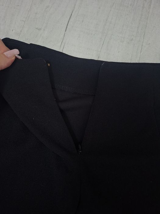 fusta pantaloni  .