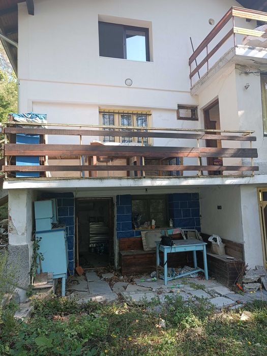 Продава Етаж от къща с.Владая