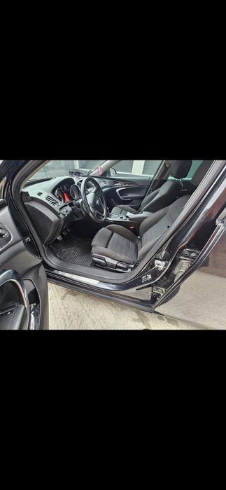 Opel Insignia Sport Tourer 2L, 170 CP