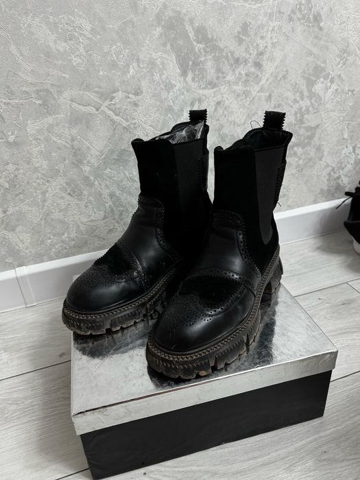 Продам зимние ботинки