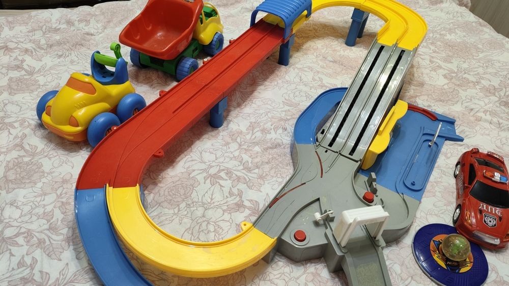 Игрушки продам все за 3000