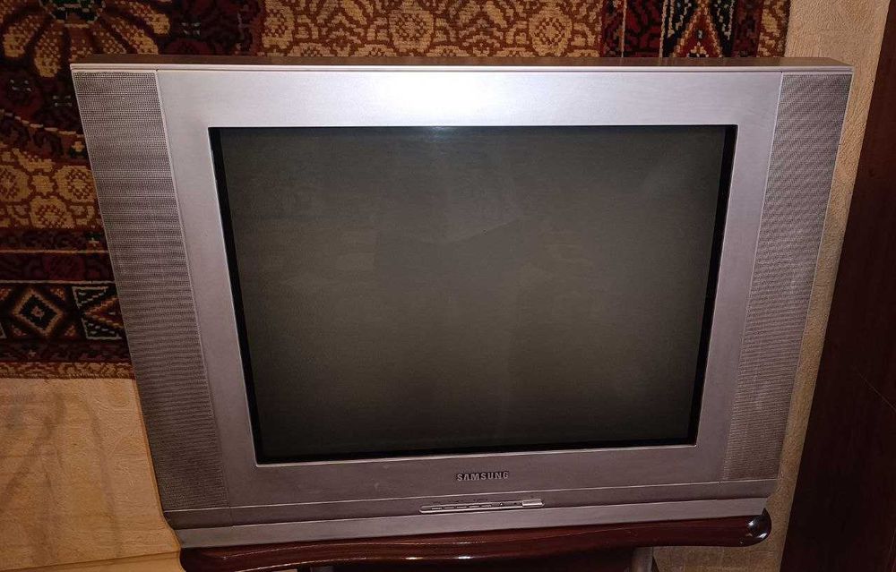 Телевизор SAMSUNG +Подставка