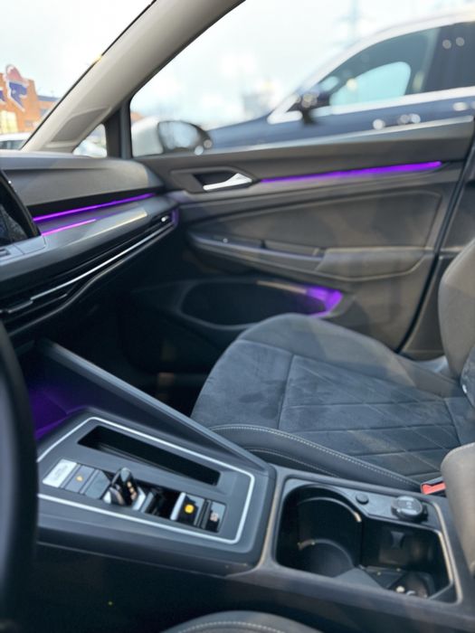 Volkswagen Golf 8 FULL • Mild Hybrid • Matrix IQ.Light • TVA deduct.