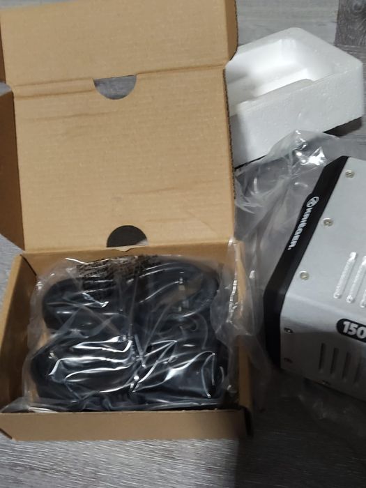 Transformator de tensiune 150 W 110/120 v pana la 220/240 v