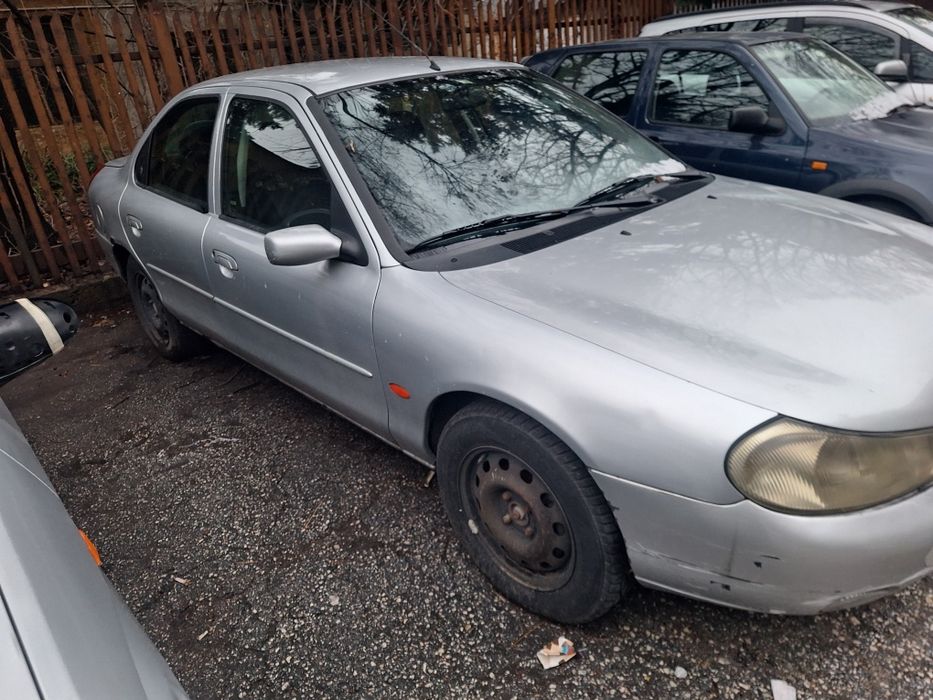 Ford Mondeo в движение