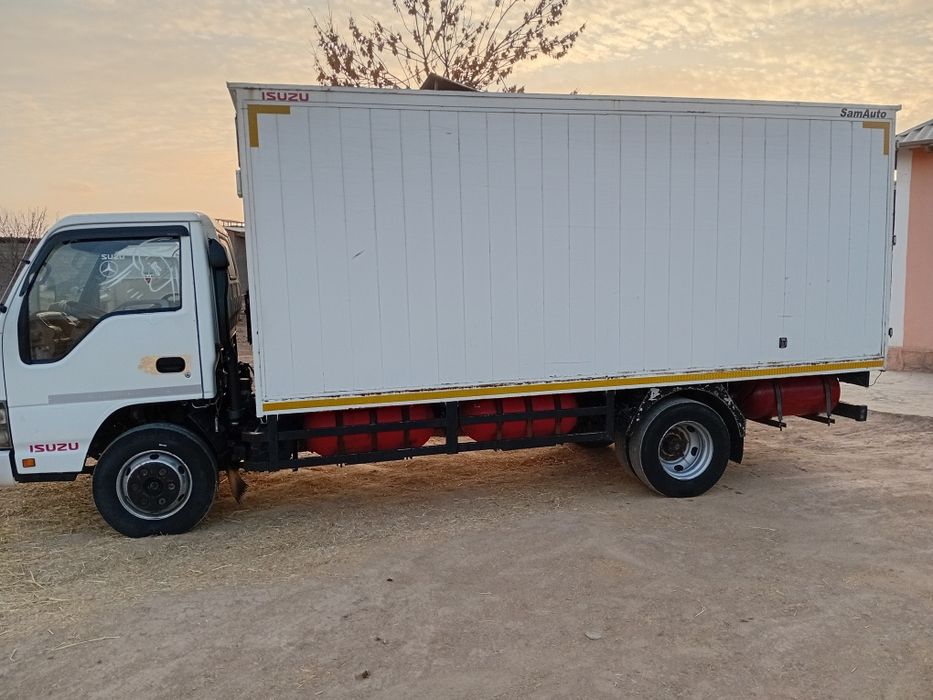 Isuzu 2012 yil probegi 750000 mator moy yemaydi 6 ta 100 talik gaz bal