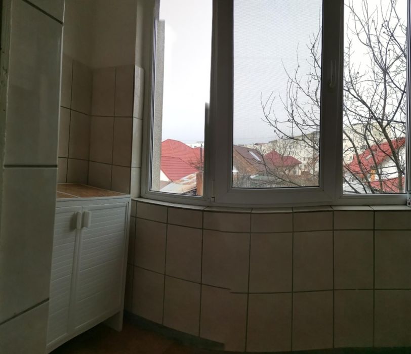 Apartament de închiriat.