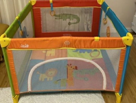 Tarc de joacă pentru copii